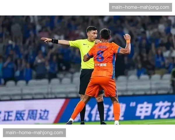 山东泰山B队临沂举行出征仪式，一线队与B队兄弟对决教学赛